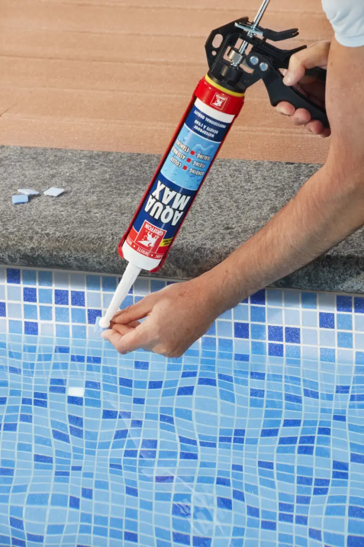 Griffon-Aquamax-tiling-Portrait_47