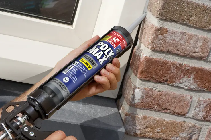 7005804-Article-application-shot-en-935-Bison-280ml-SPANISH-POLYMAXSEALANTALLJOINTS